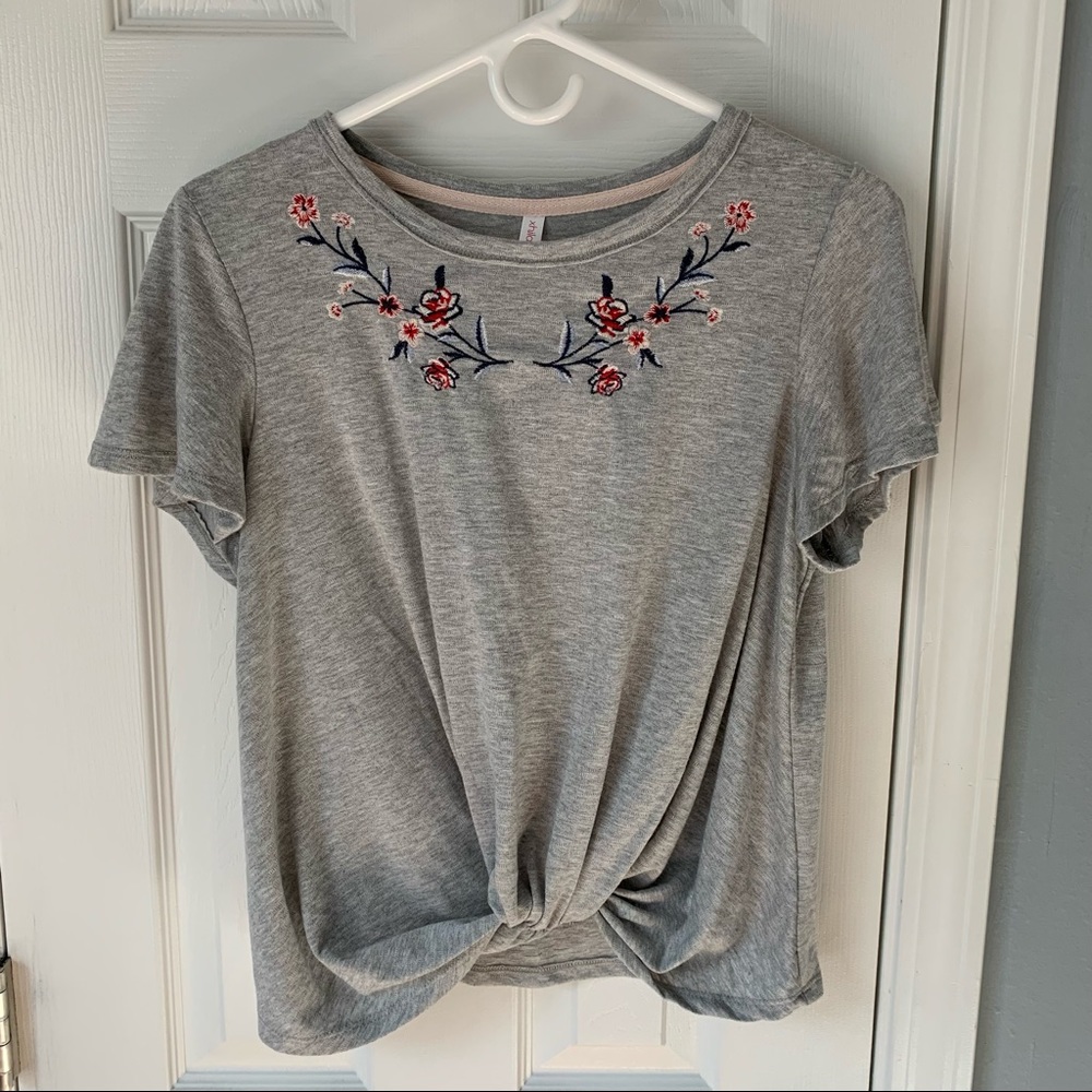 Xhilaration Floral Embroidered Tee